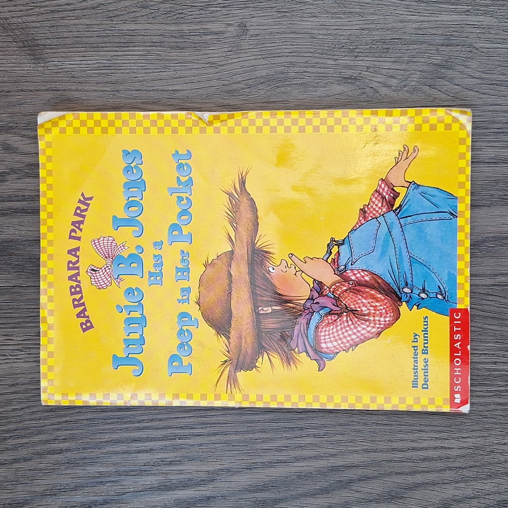 ✴️2 for $10✴️ Junie B. Jones has a Peep in her Pocket Book